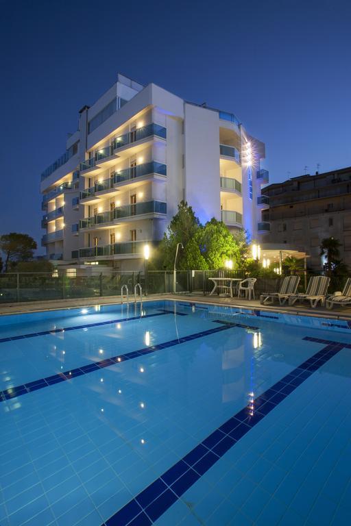 Hotel Atlantico Lido di Jesolo Exterior photo